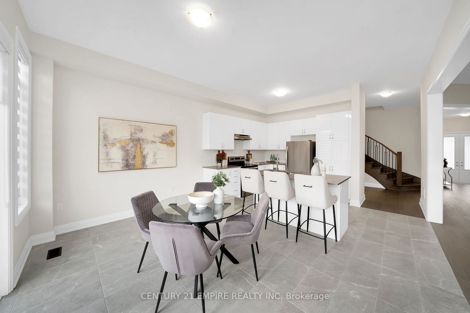210 Ferragine Cres