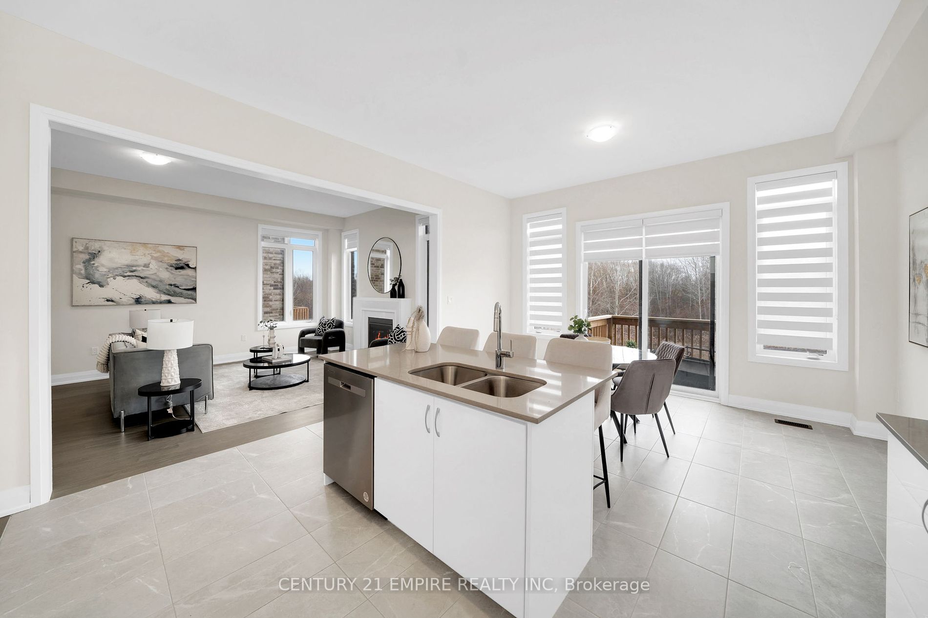 210 Ferragine Cres