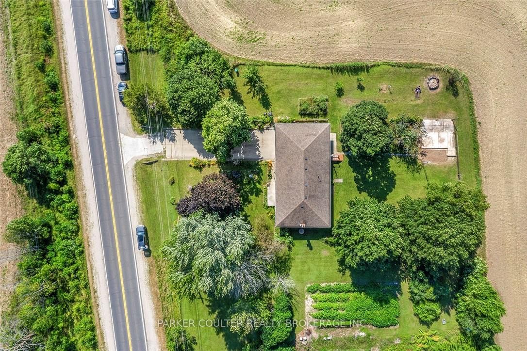 1736 Killarney Beach Rd