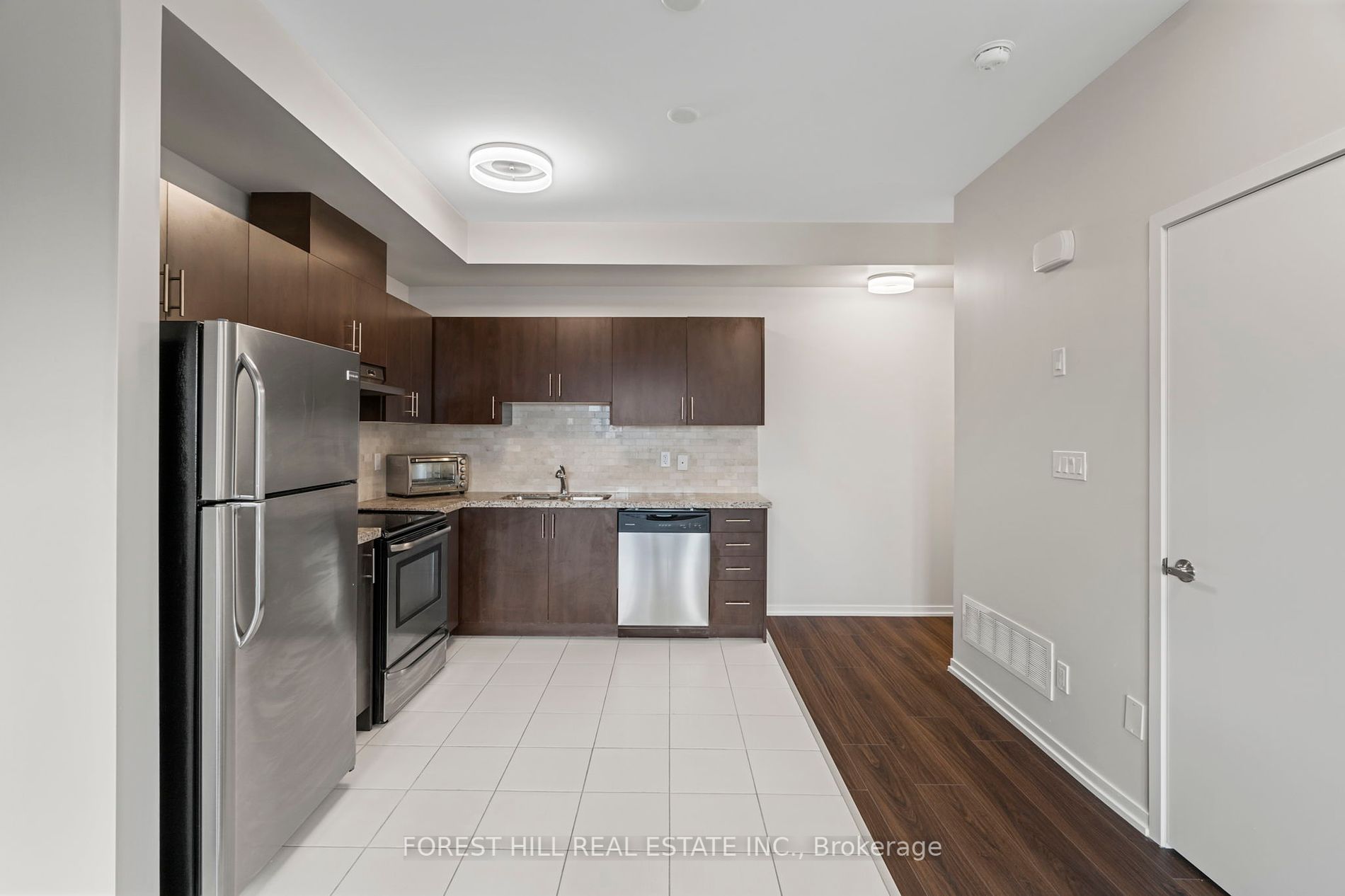 26 Bruce St, #C24