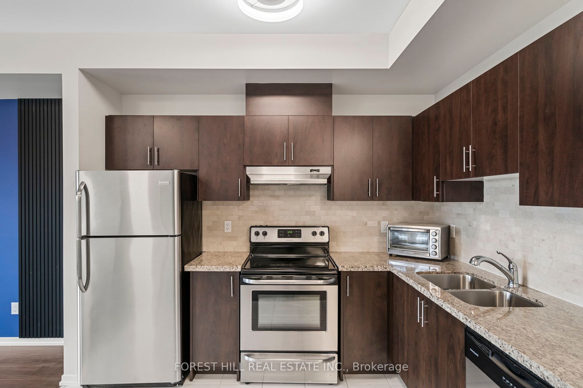 26 Bruce St, #C24