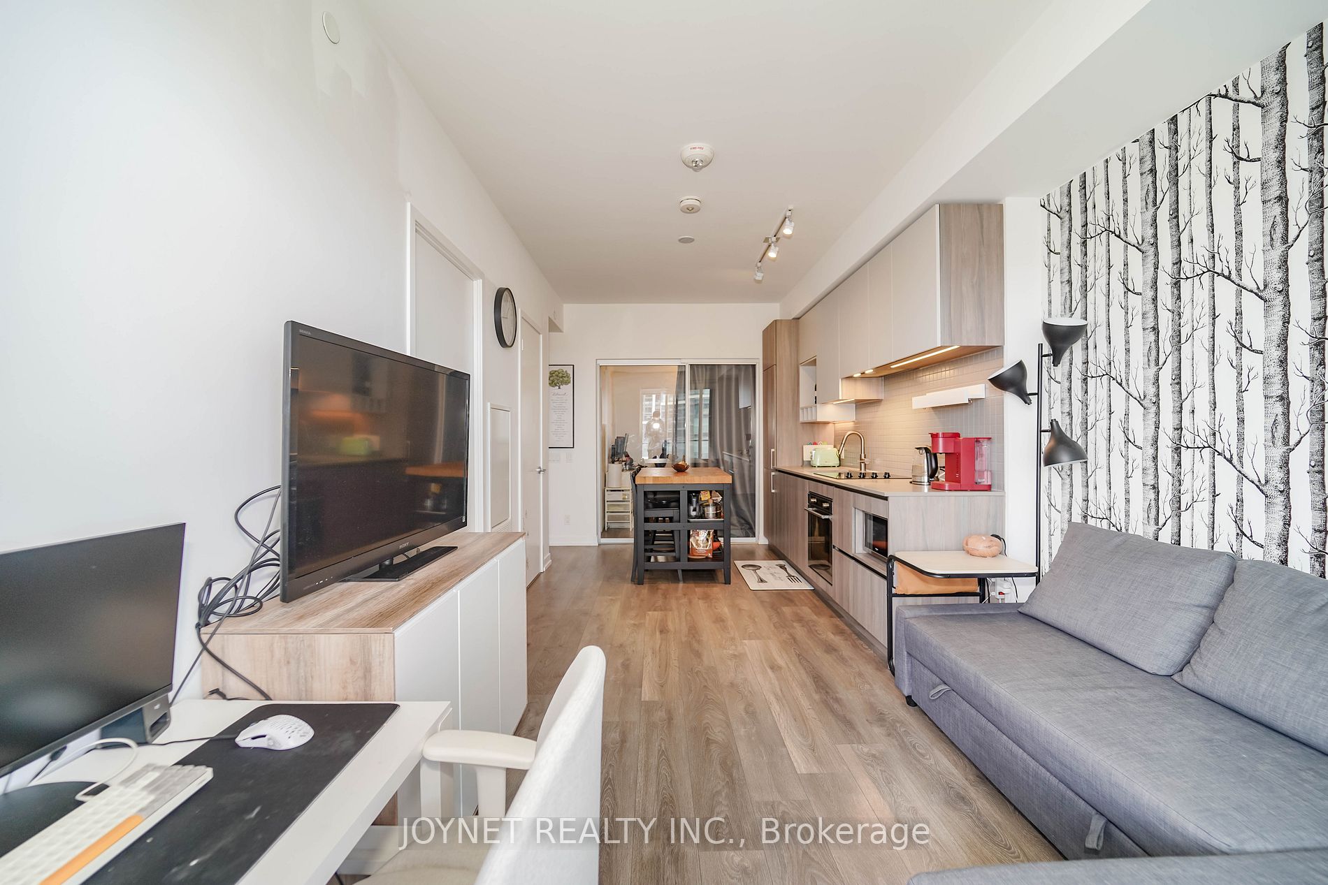 950 Portage Pkwy, #3905