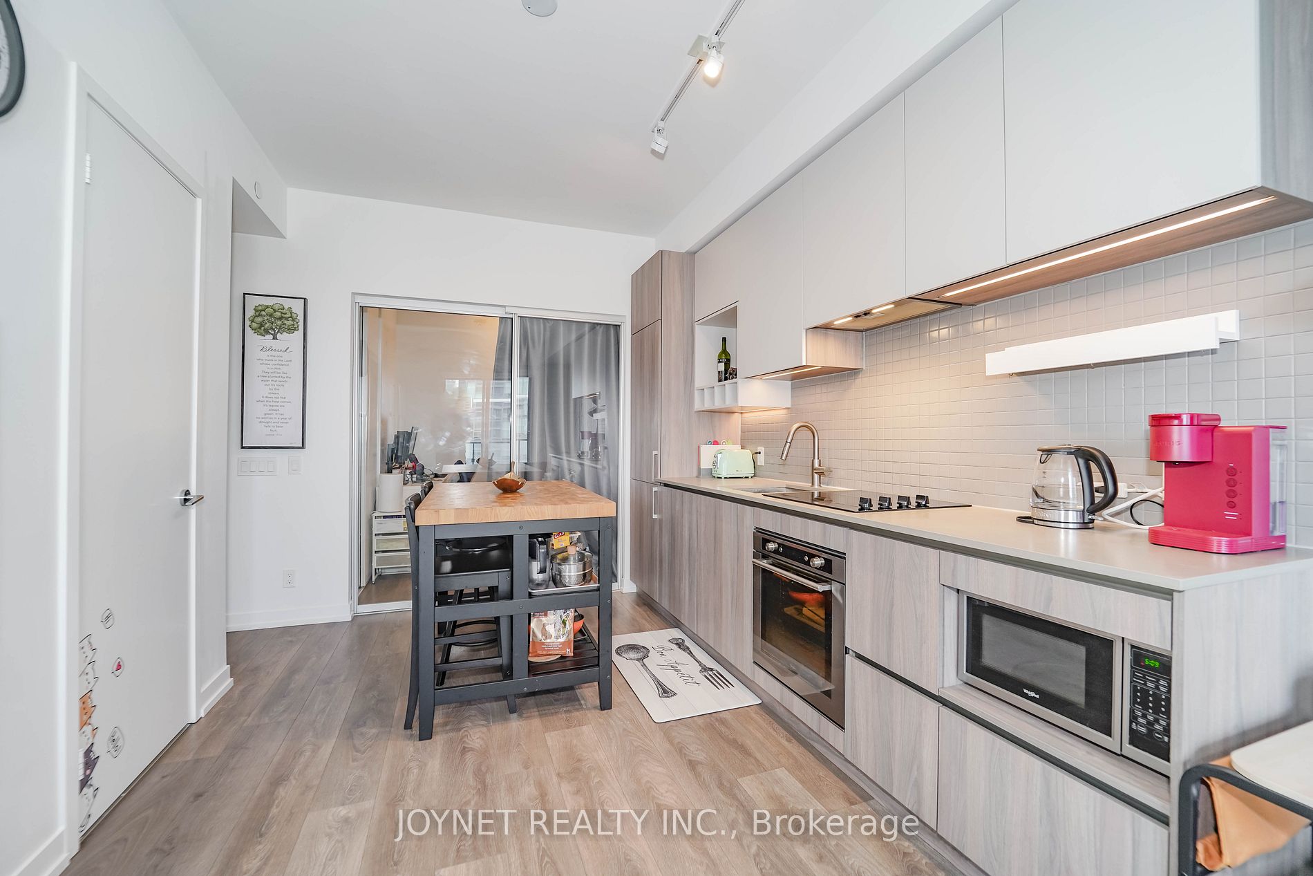 950 Portage Pkwy, #3905