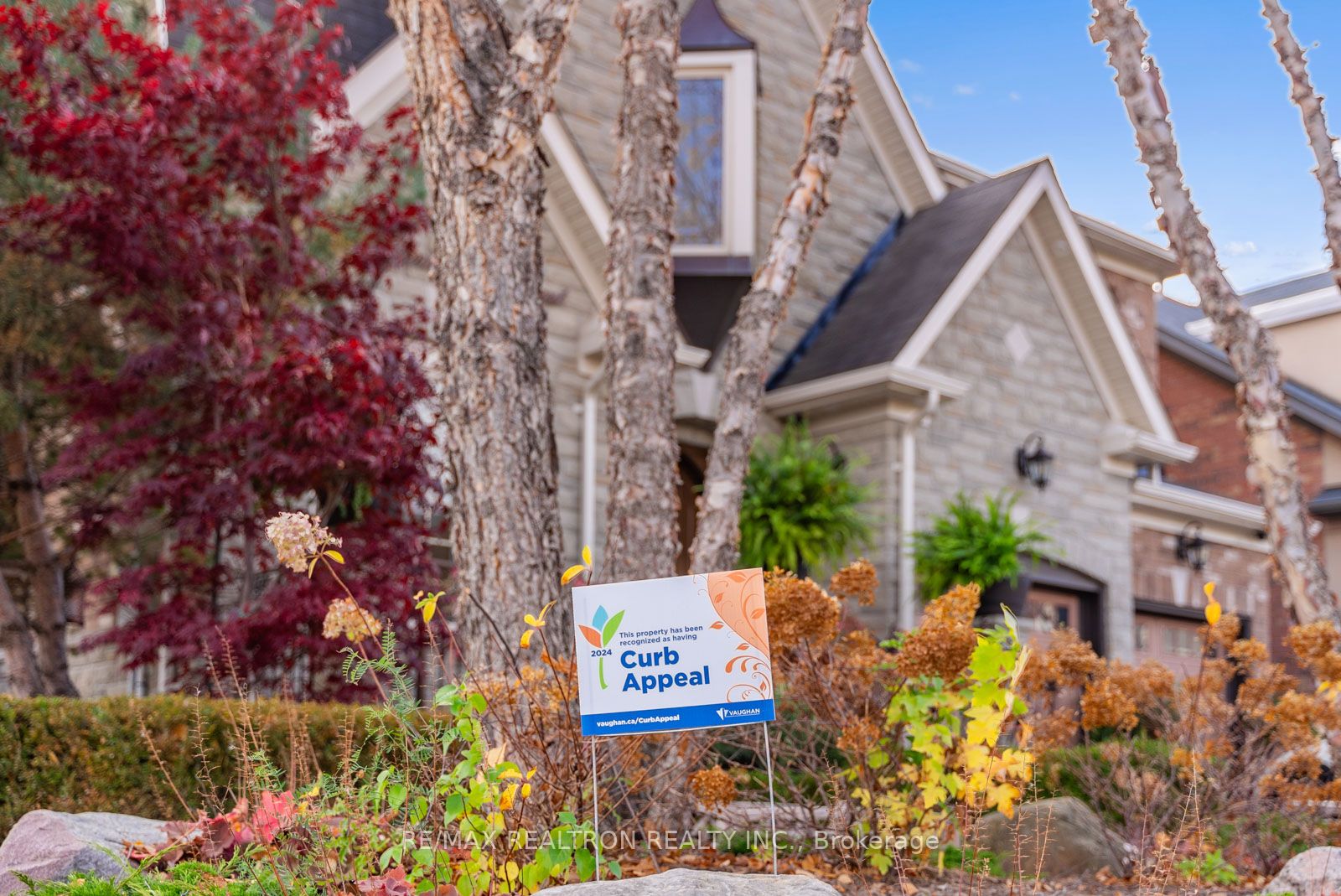 100 Glenheron Cres