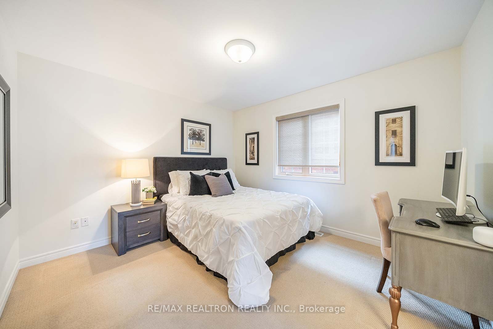 100 Glenheron Cres