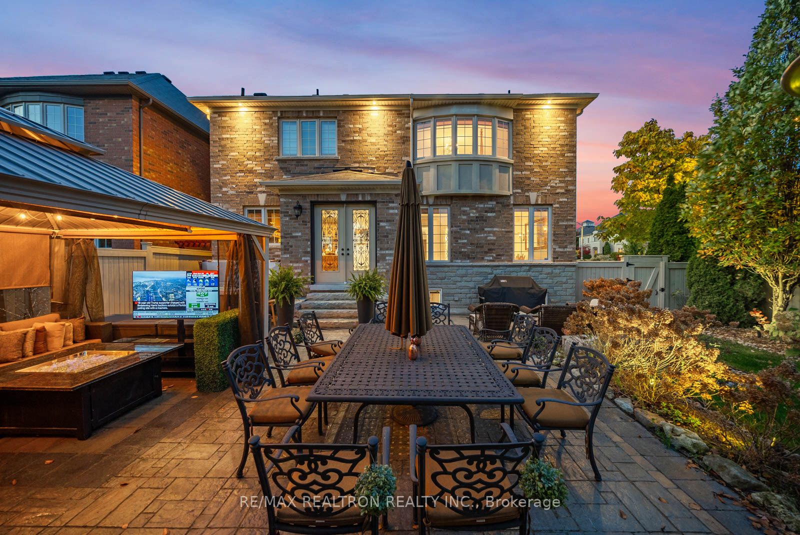 100 Glenheron Cres