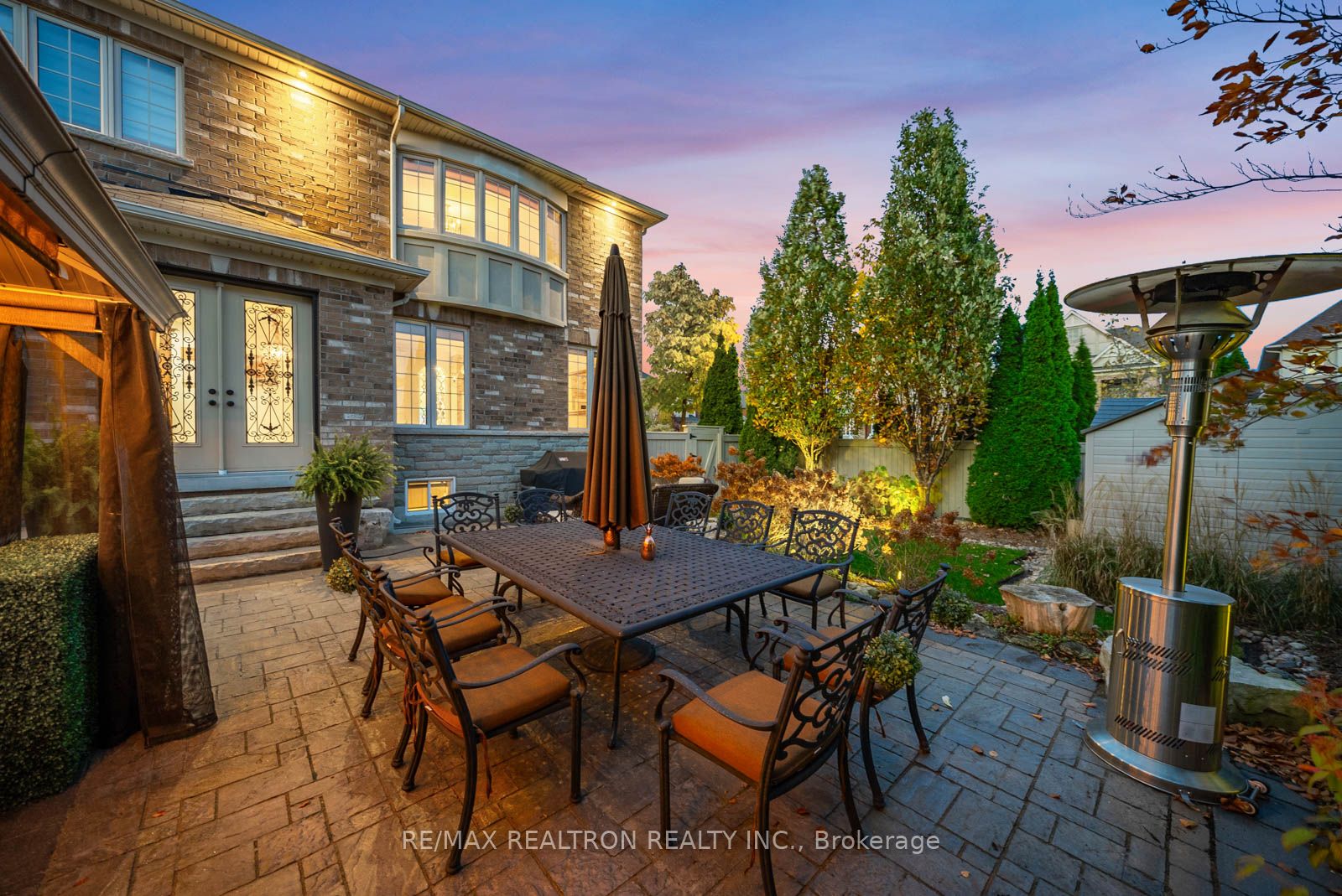 100 Glenheron Cres