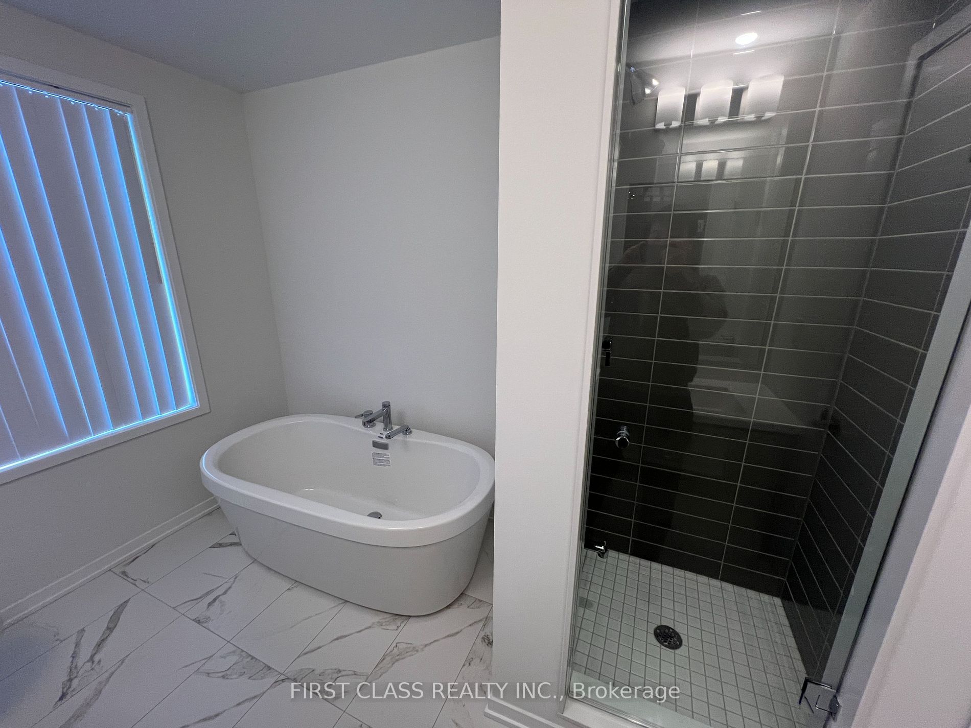 27 Mable Smith Way, #333
