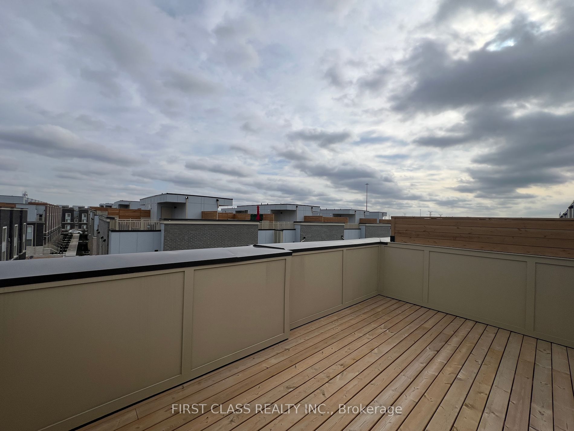 27 Mable Smith Way, #333