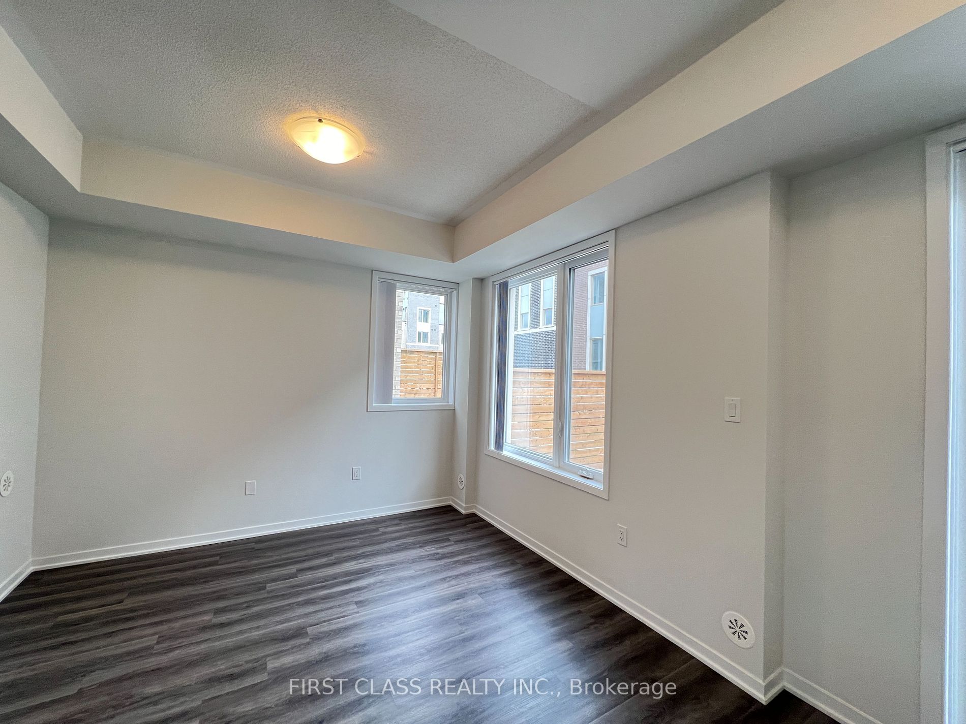27 Mable Smith Way, #333