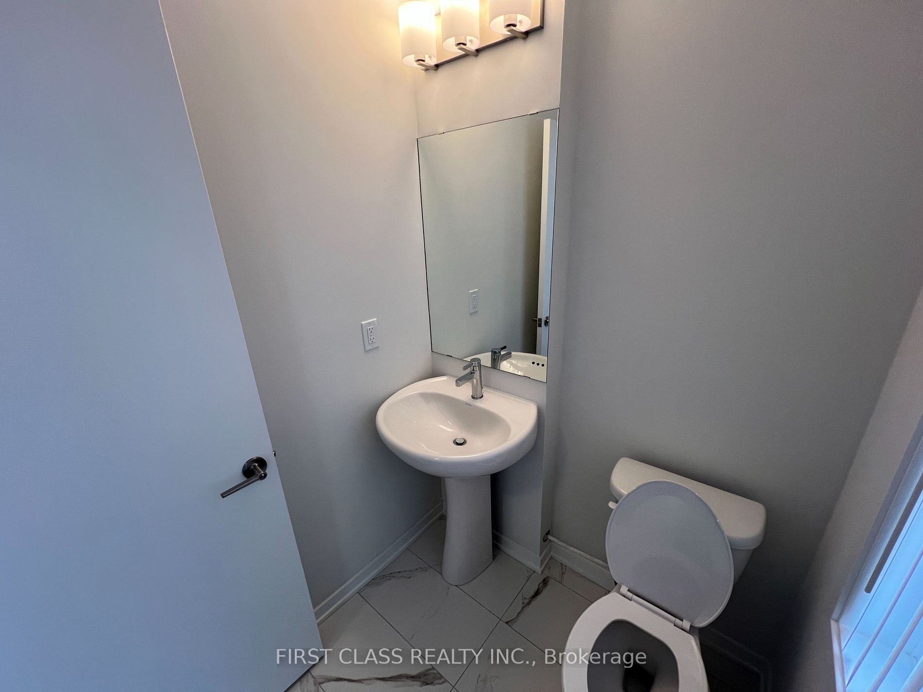 27 Mable Smith Way, #333