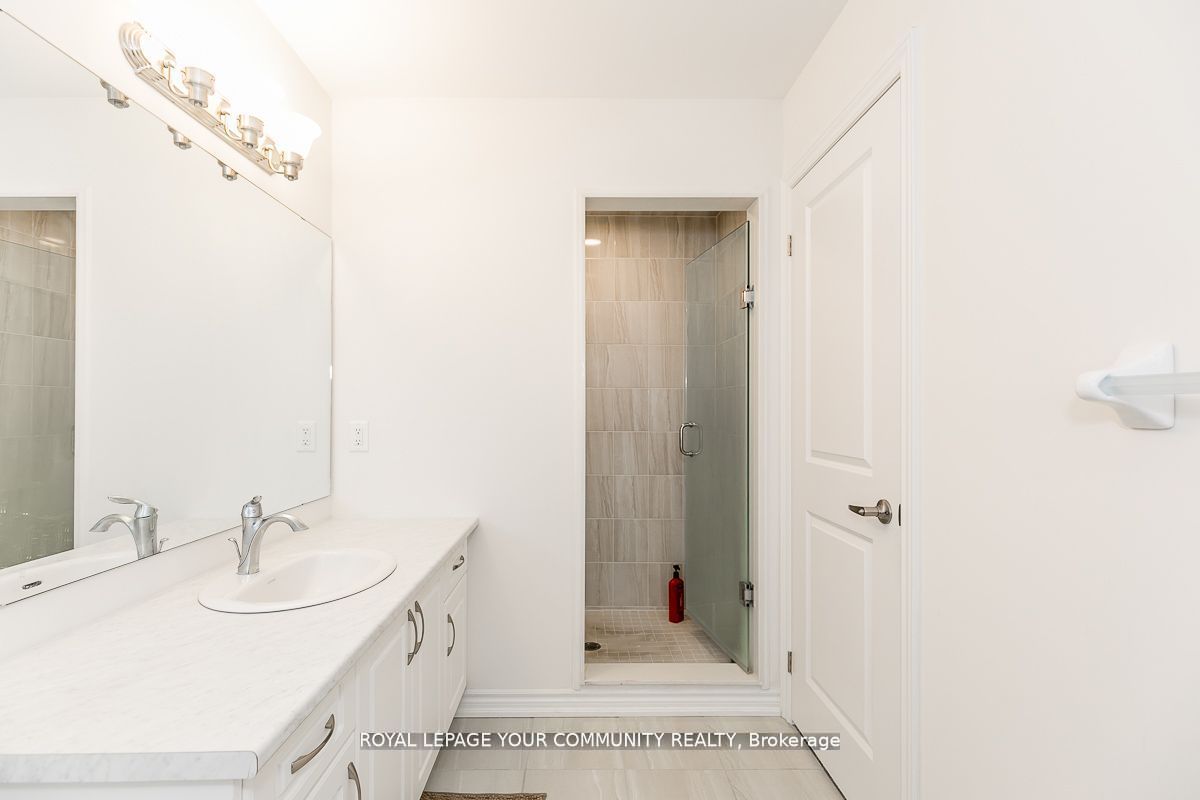 2203 Grainger Loop