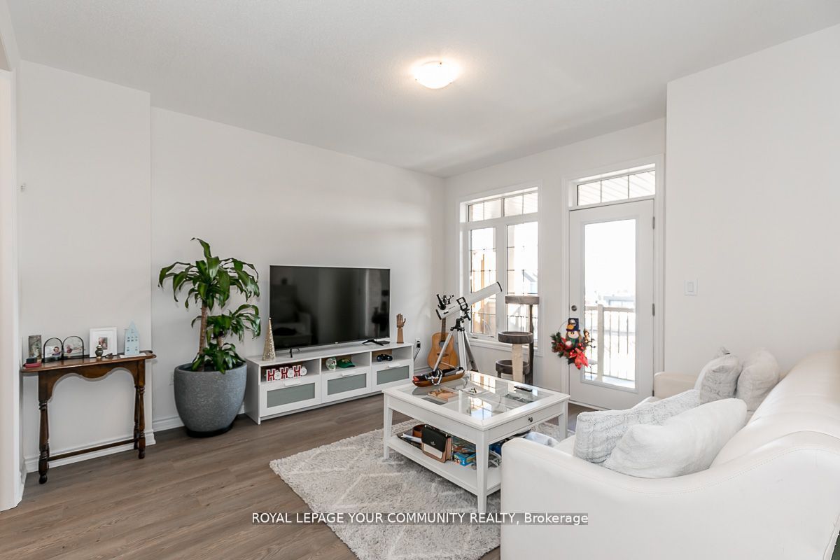 2203 Grainger Loop