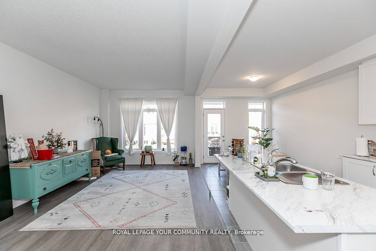 2203 Grainger Loop
