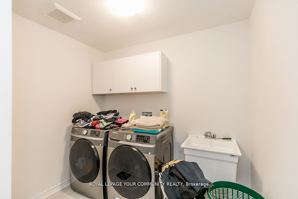 2203 Grainger Loop