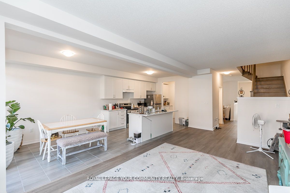 2203 Grainger Loop