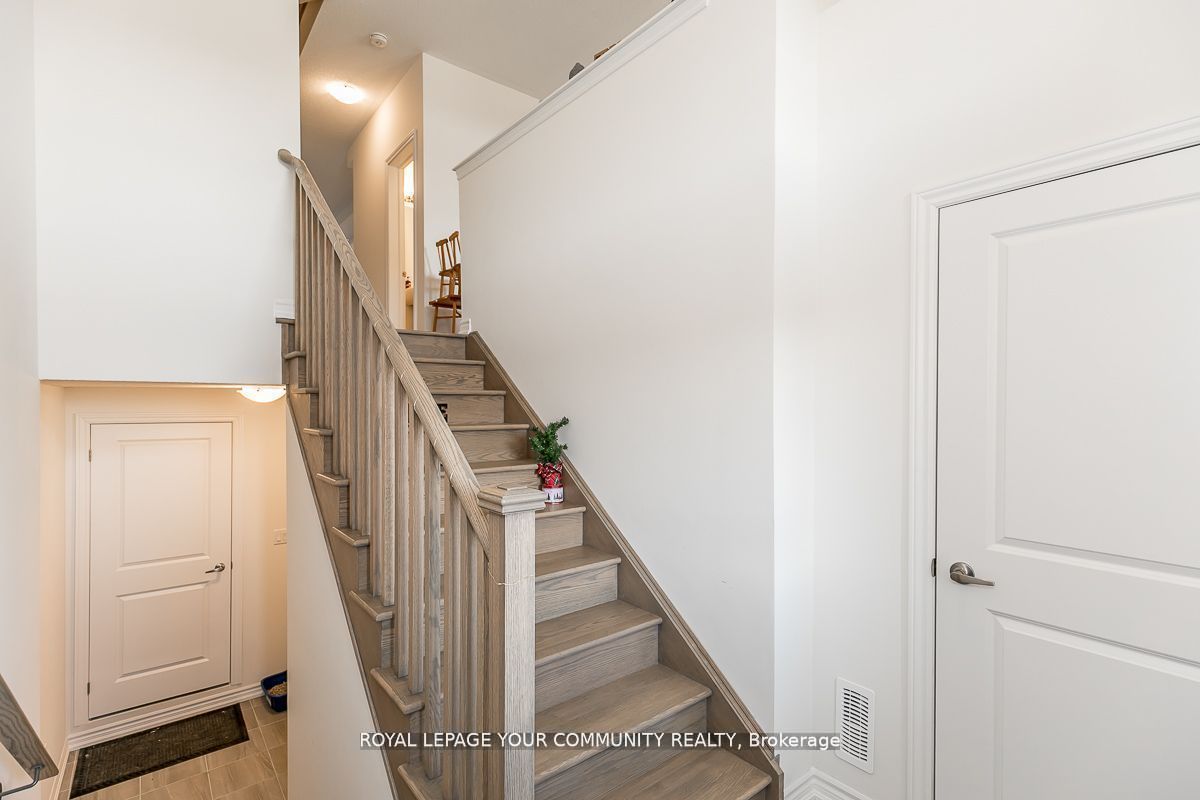 2203 Grainger Loop