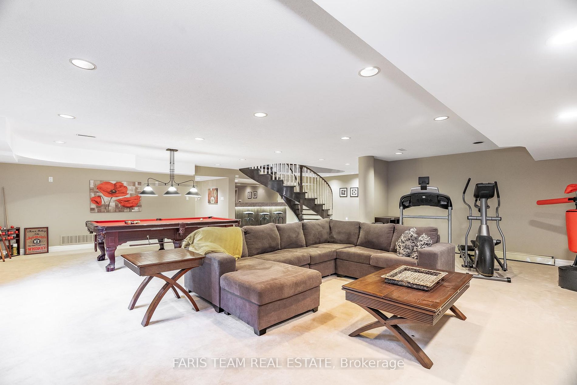 1826 Quantz Cres