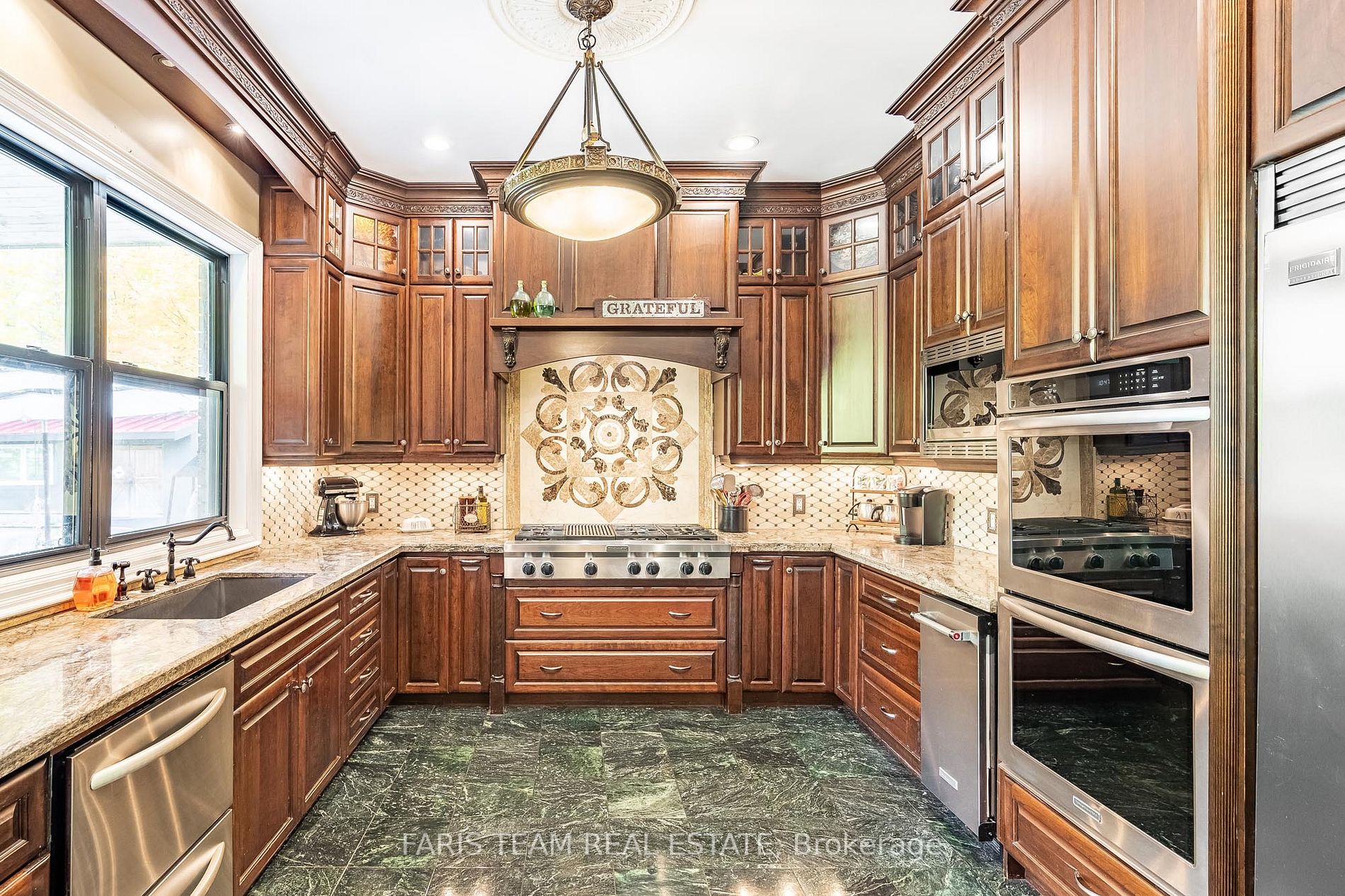 1826 Quantz Cres