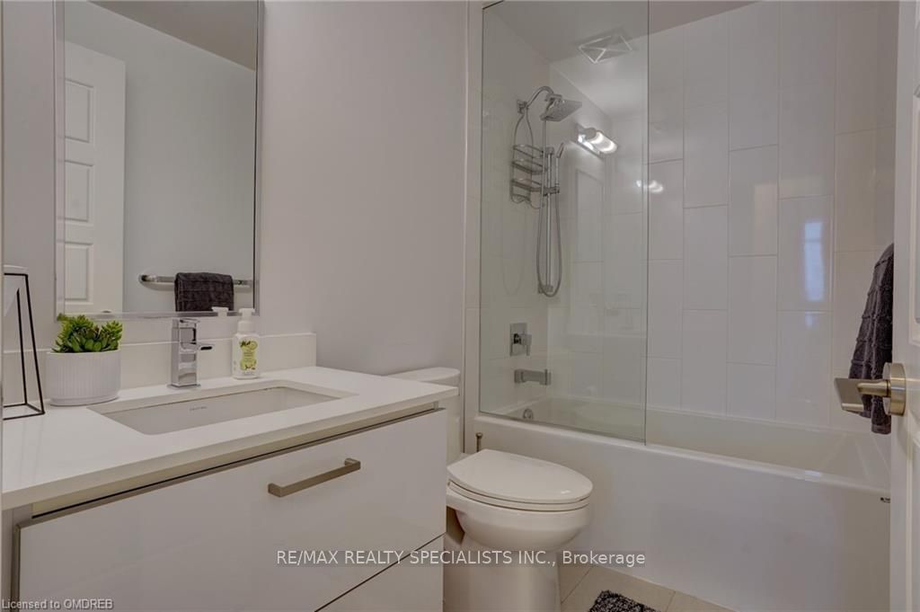 233 Broward Way, #10