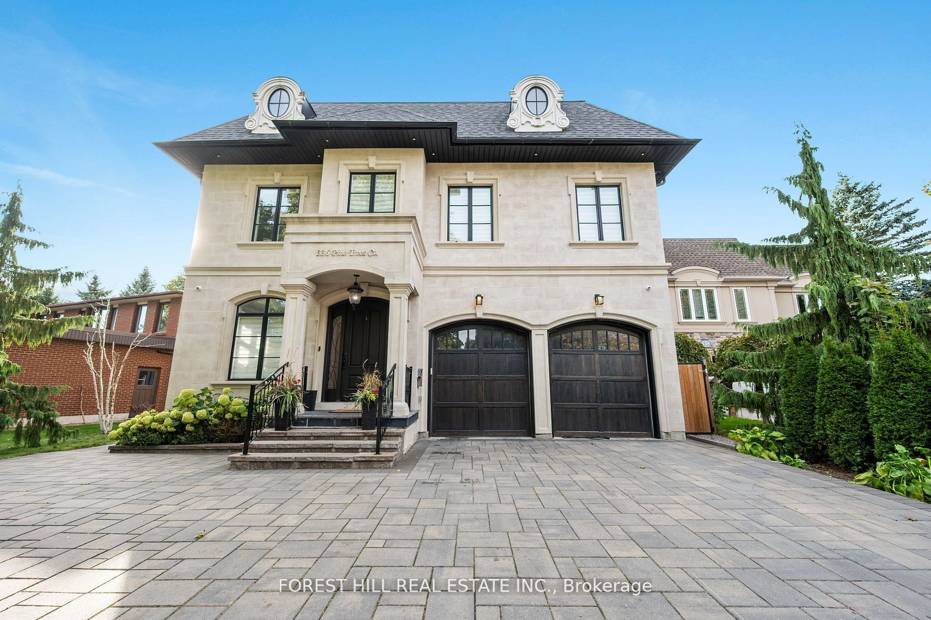 336 Pine Trees Crt