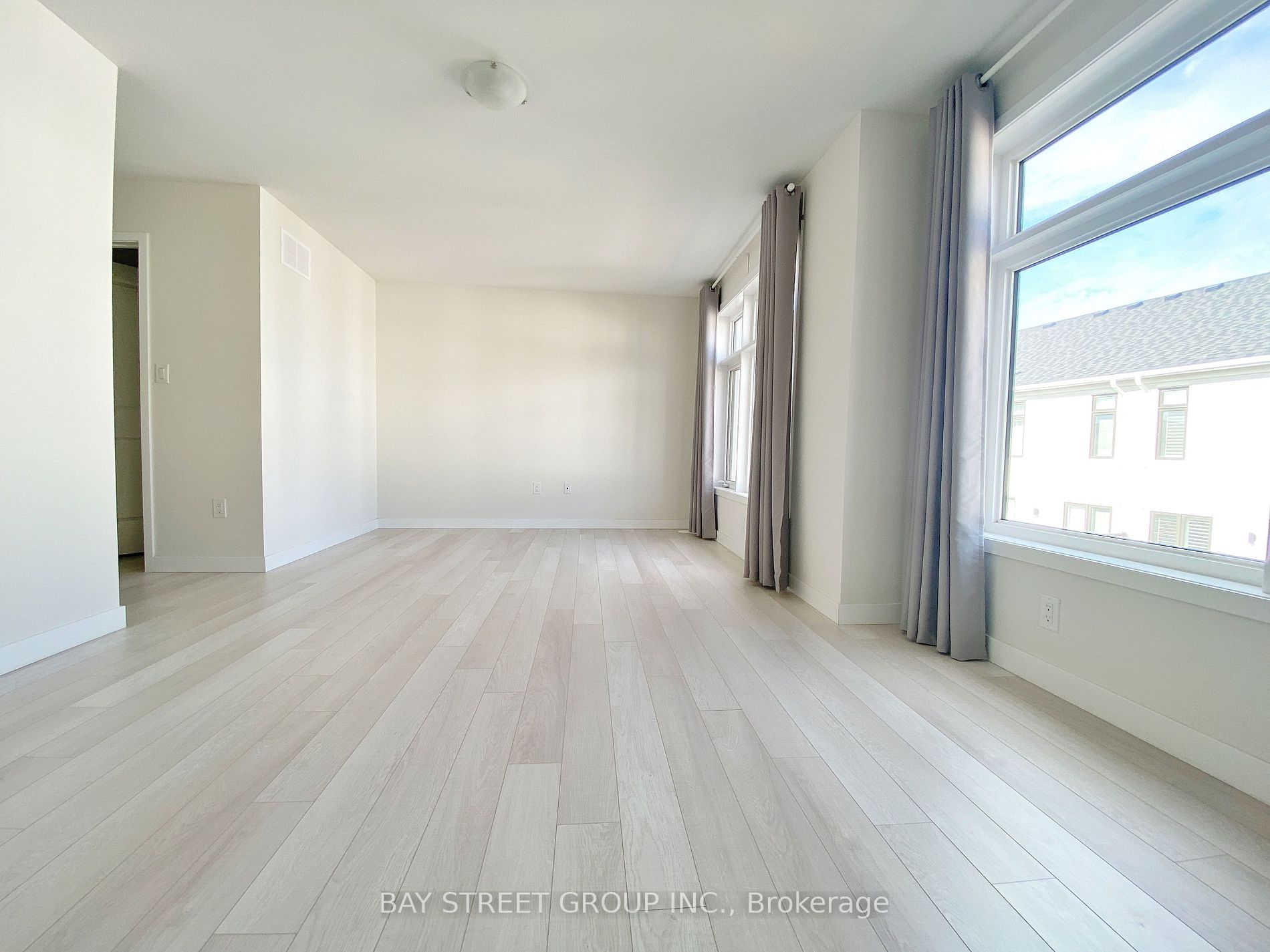 17 James Noble Lane, #106