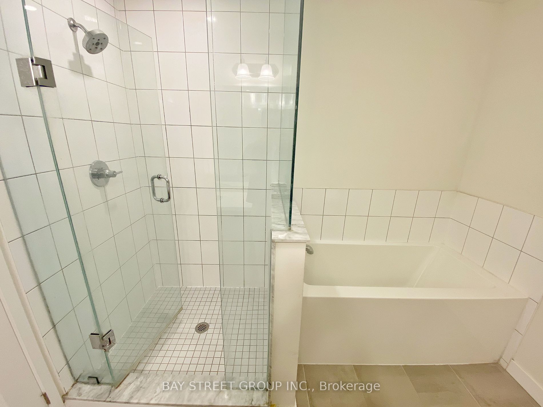 17 James Noble Lane, #106