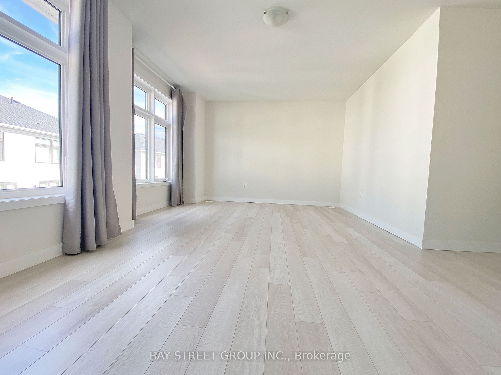 17 James Noble Lane, #106