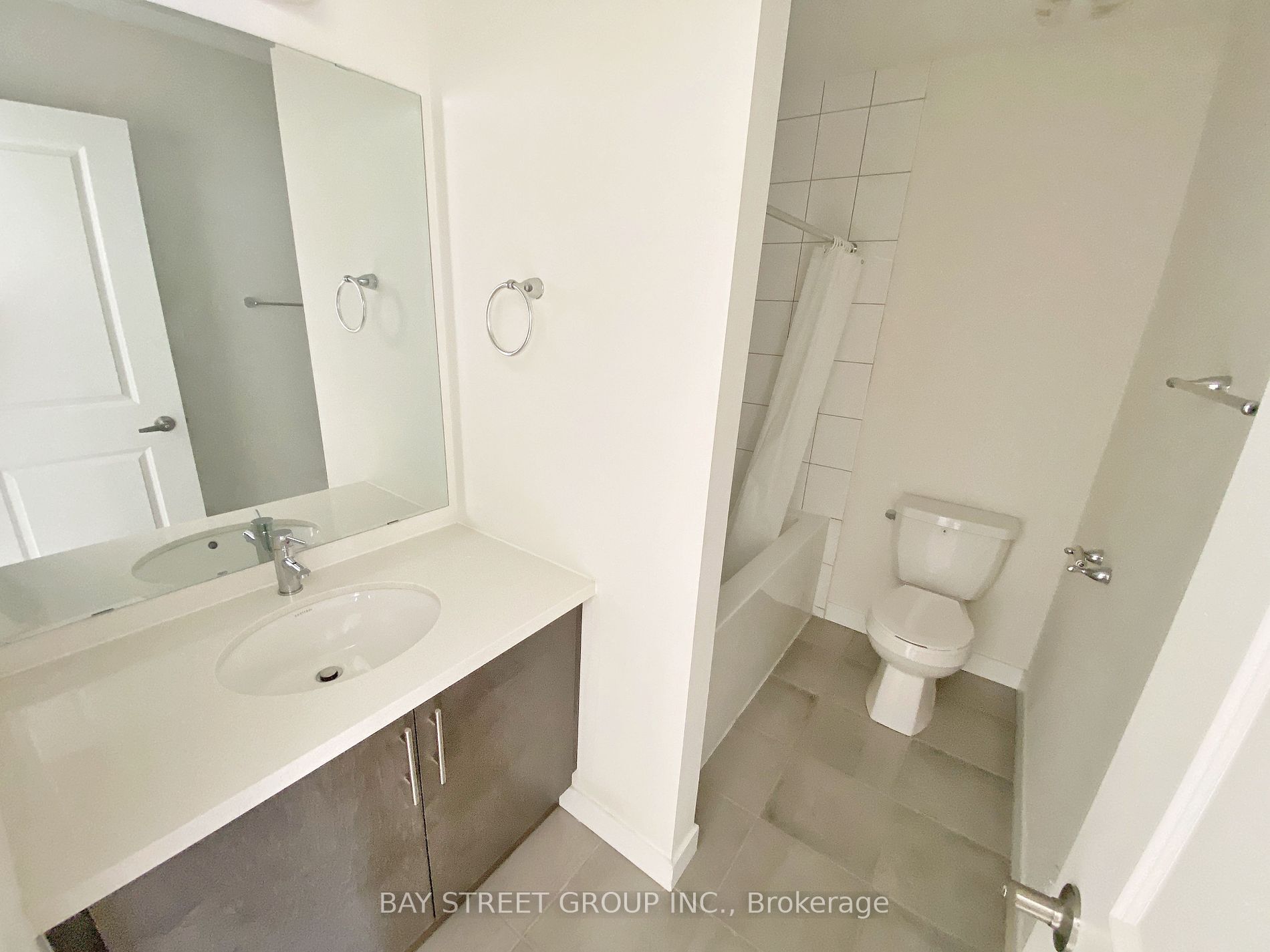 17 James Noble Lane, #106