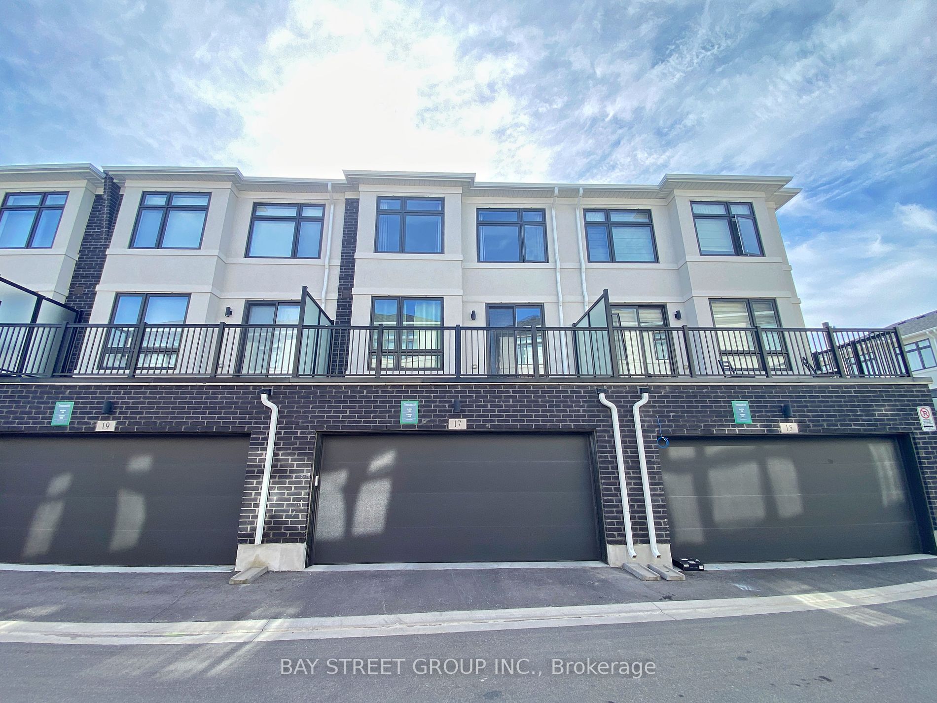 17 James Noble Lane, #106