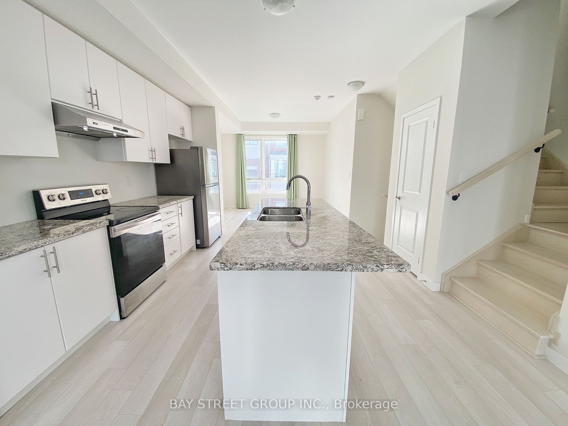 17 James Noble Lane, #106