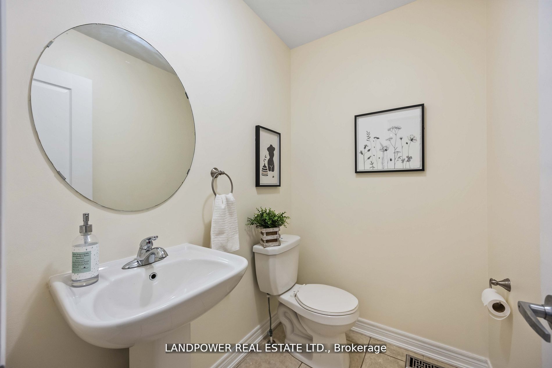 48 Farmhouse Cres