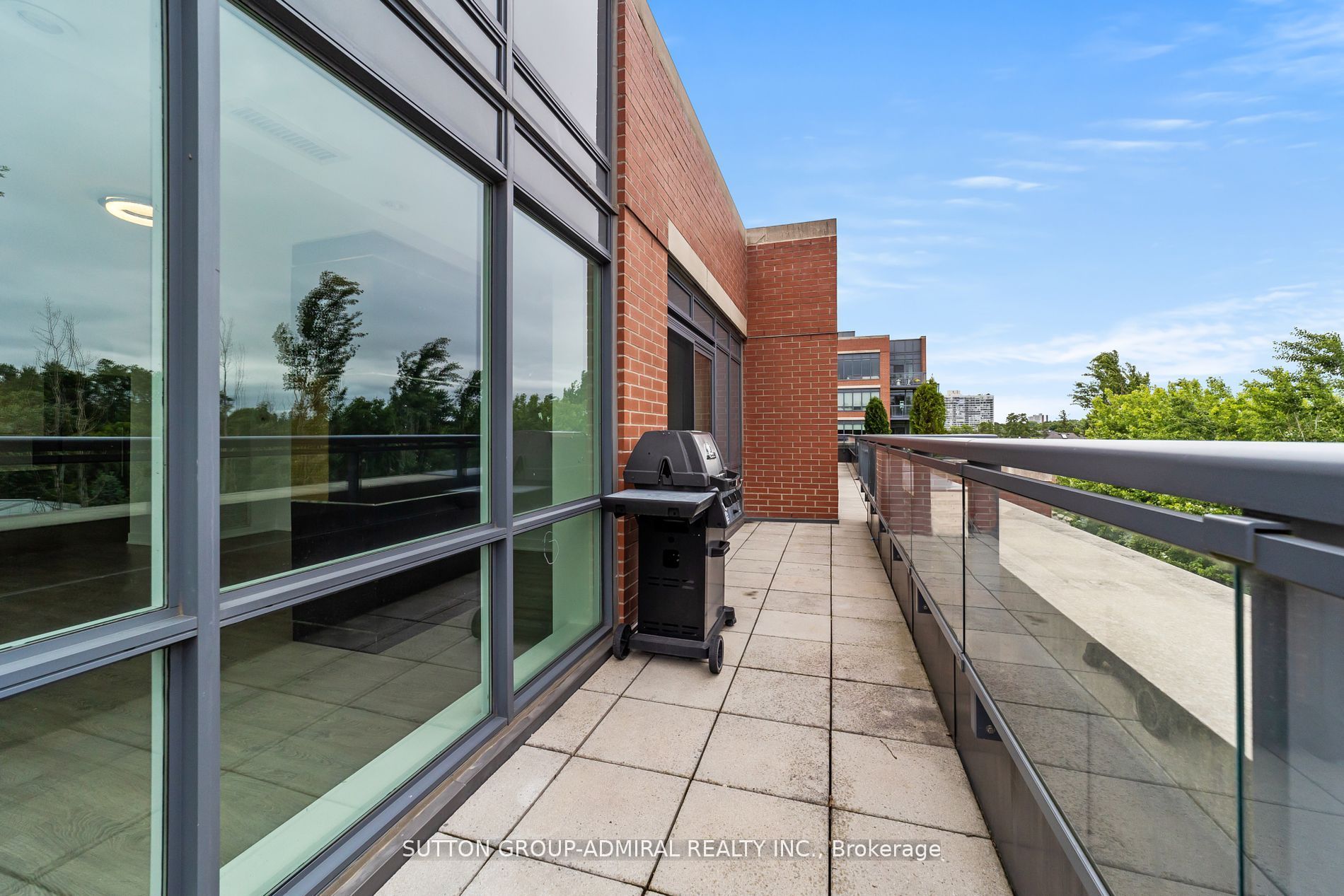 7608 Yonge St, #514
