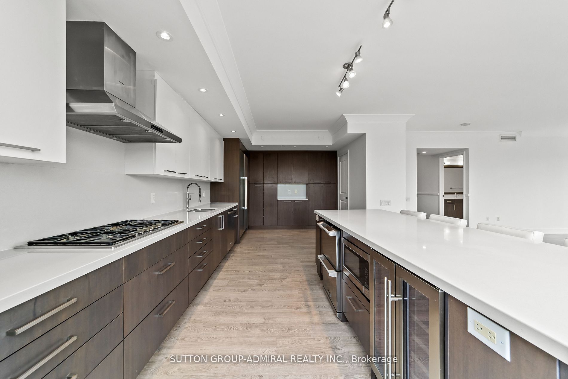 7608 Yonge St, #514