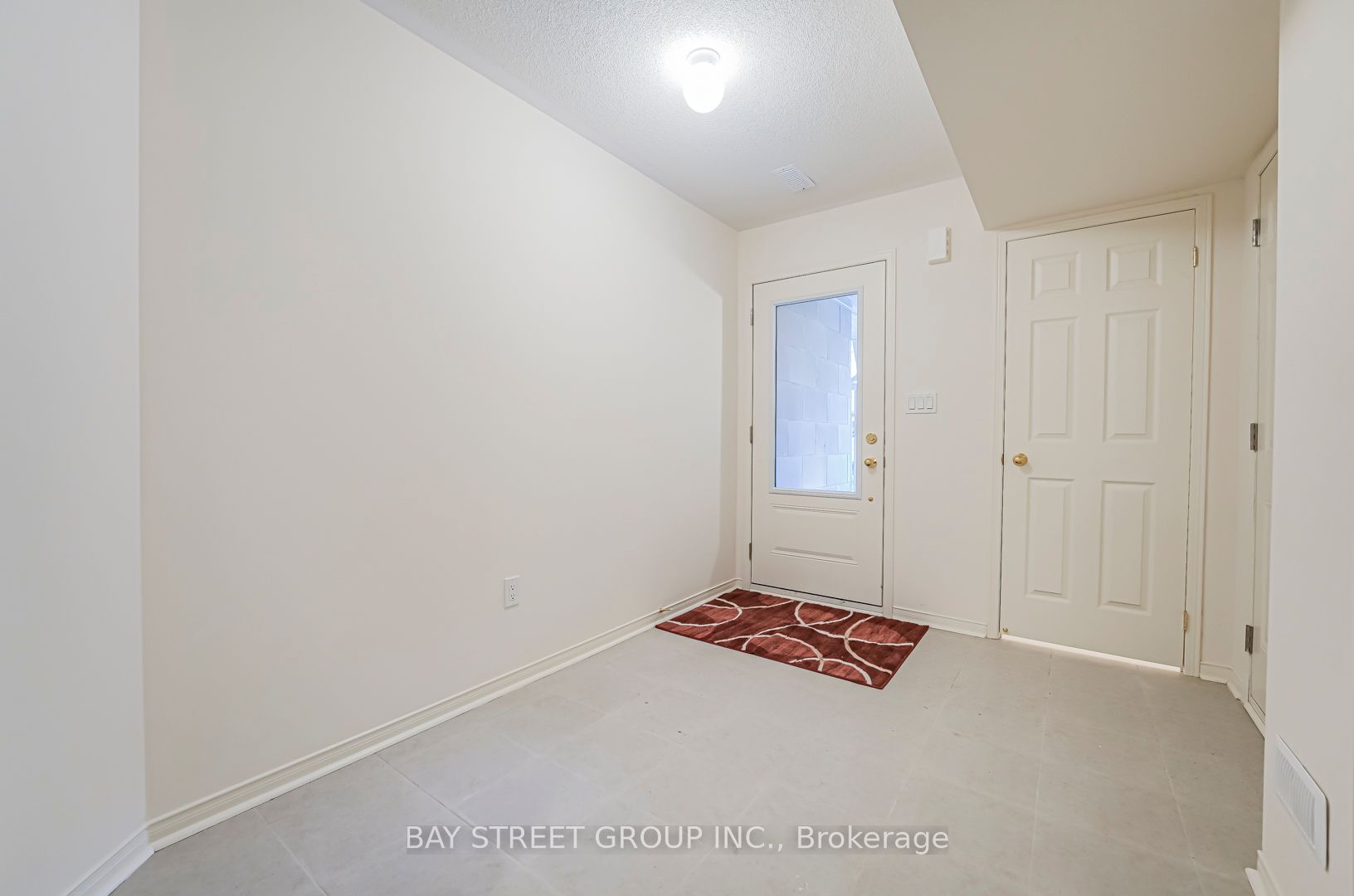105 Ness Dr