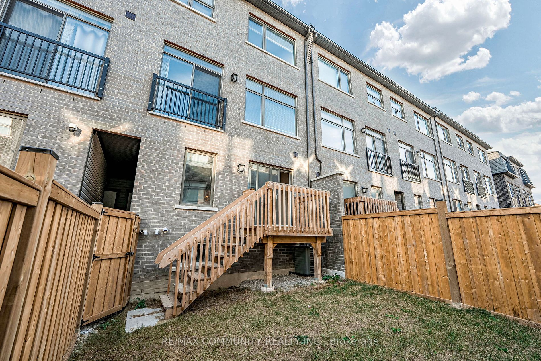 923 Isaac Phillips Way