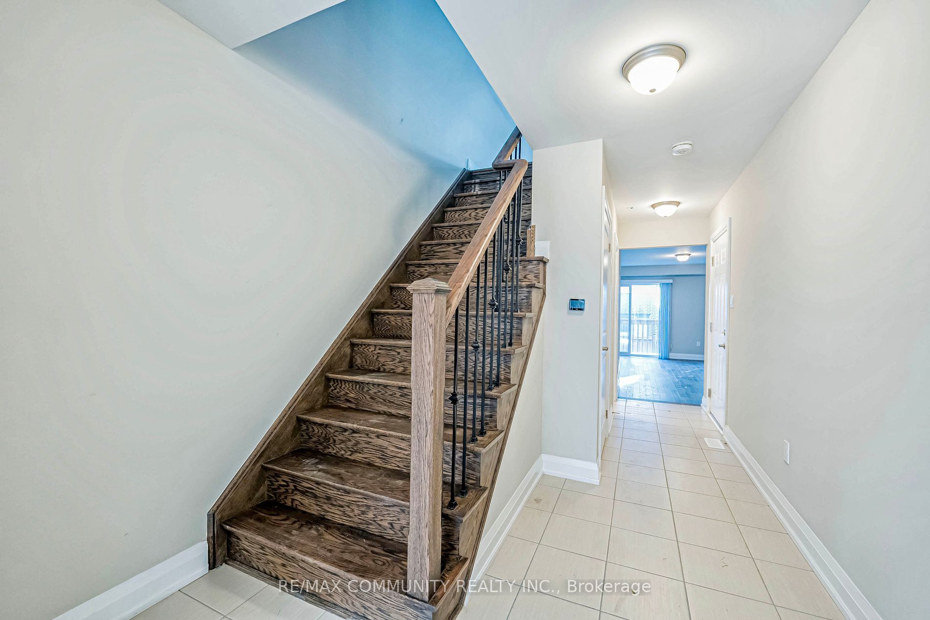 923 Isaac Phillips Way