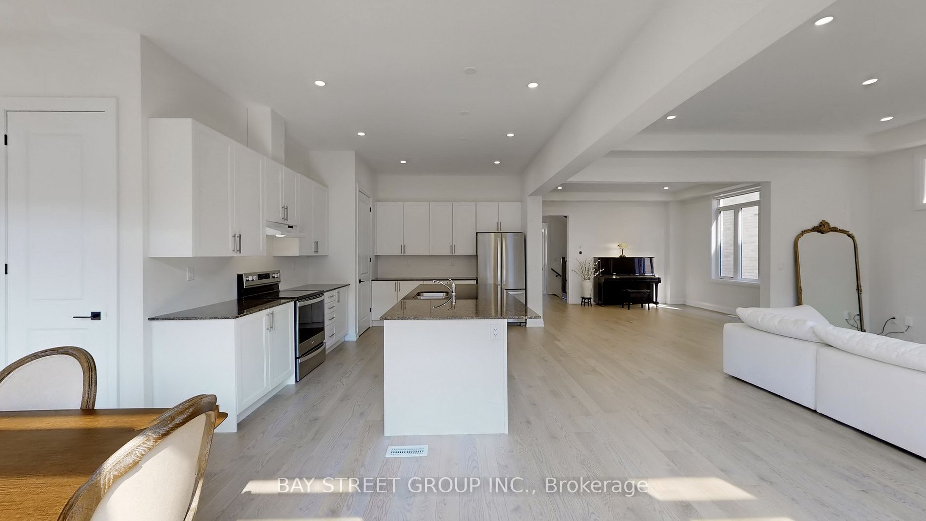 97 Halldorson Ave