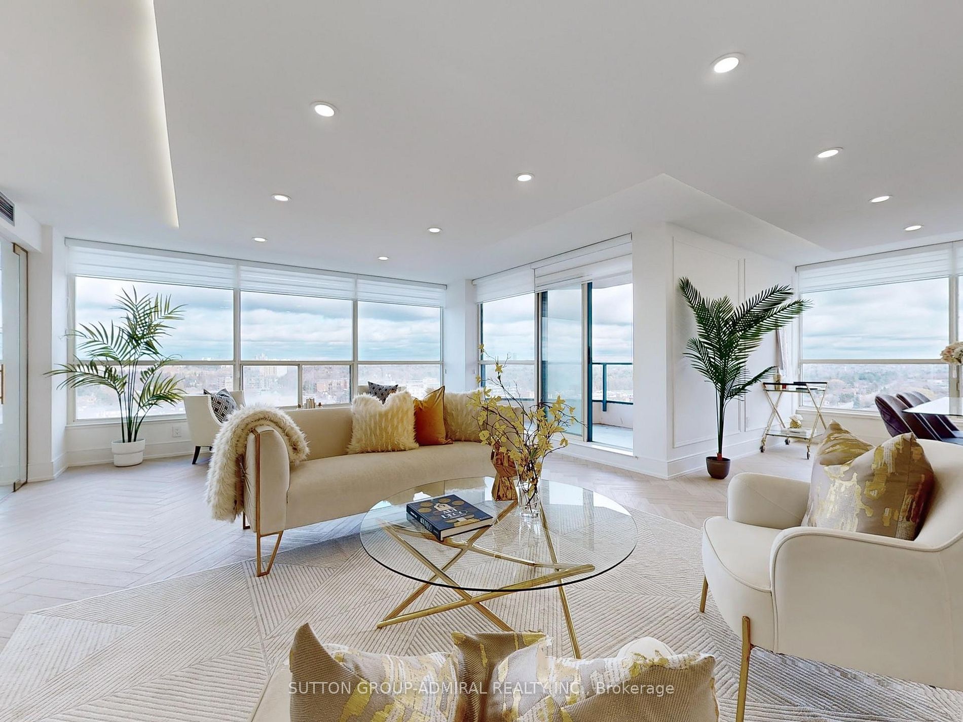 1 Clark Ave W, #1604