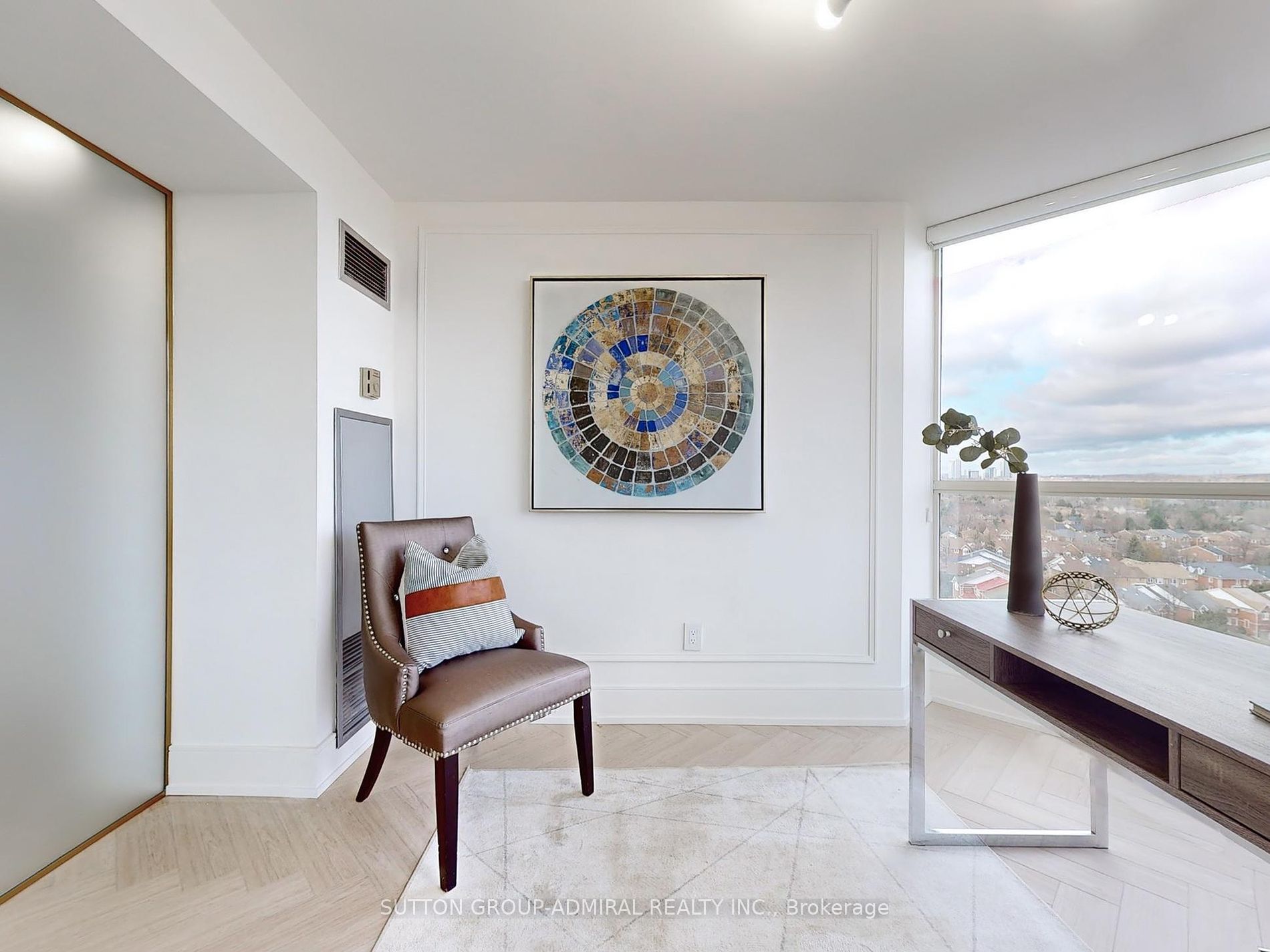 1 Clark Ave W, #1604