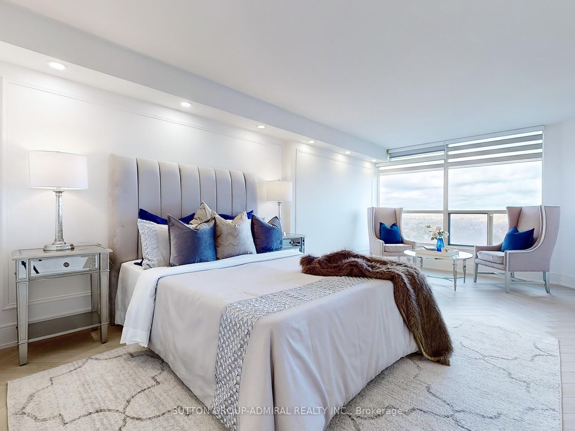 1 Clark Ave W, #1604
