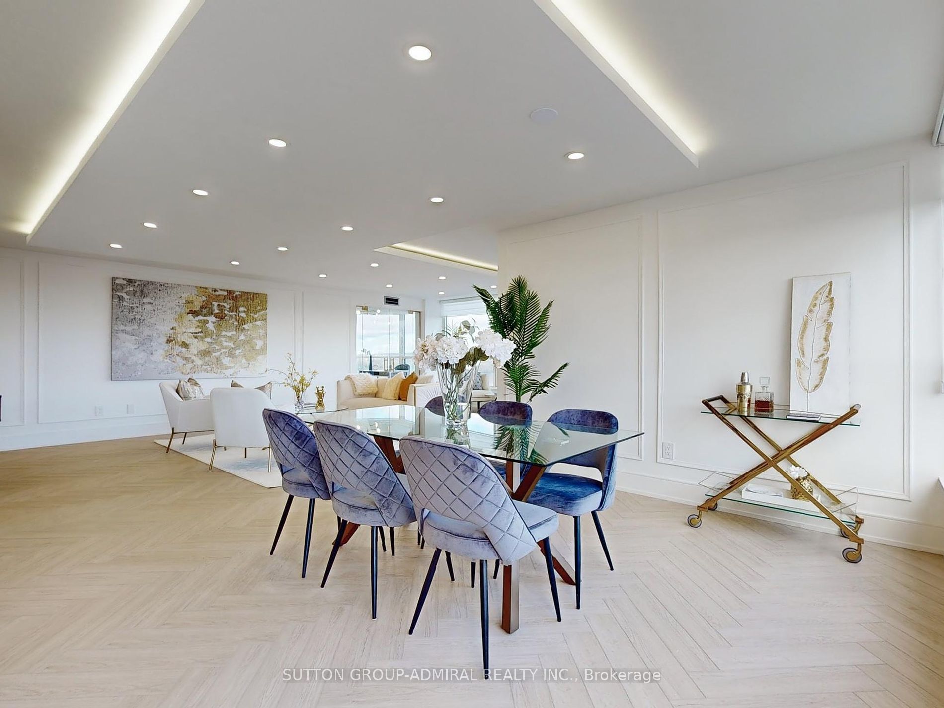 1 Clark Ave W, #1604