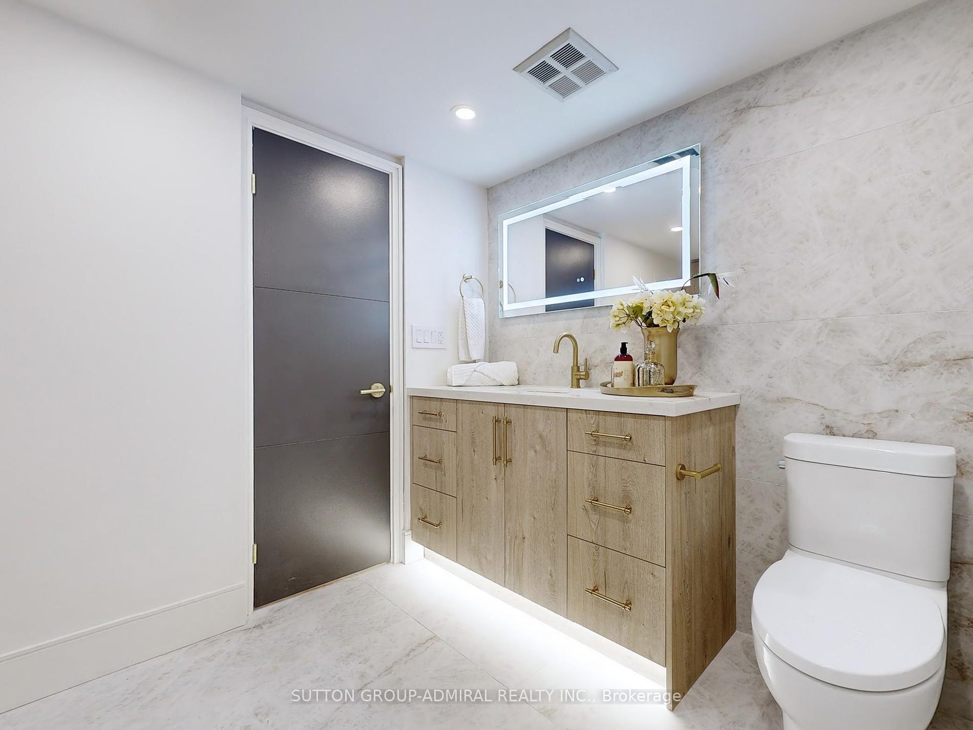 1 Clark Ave W, #1604