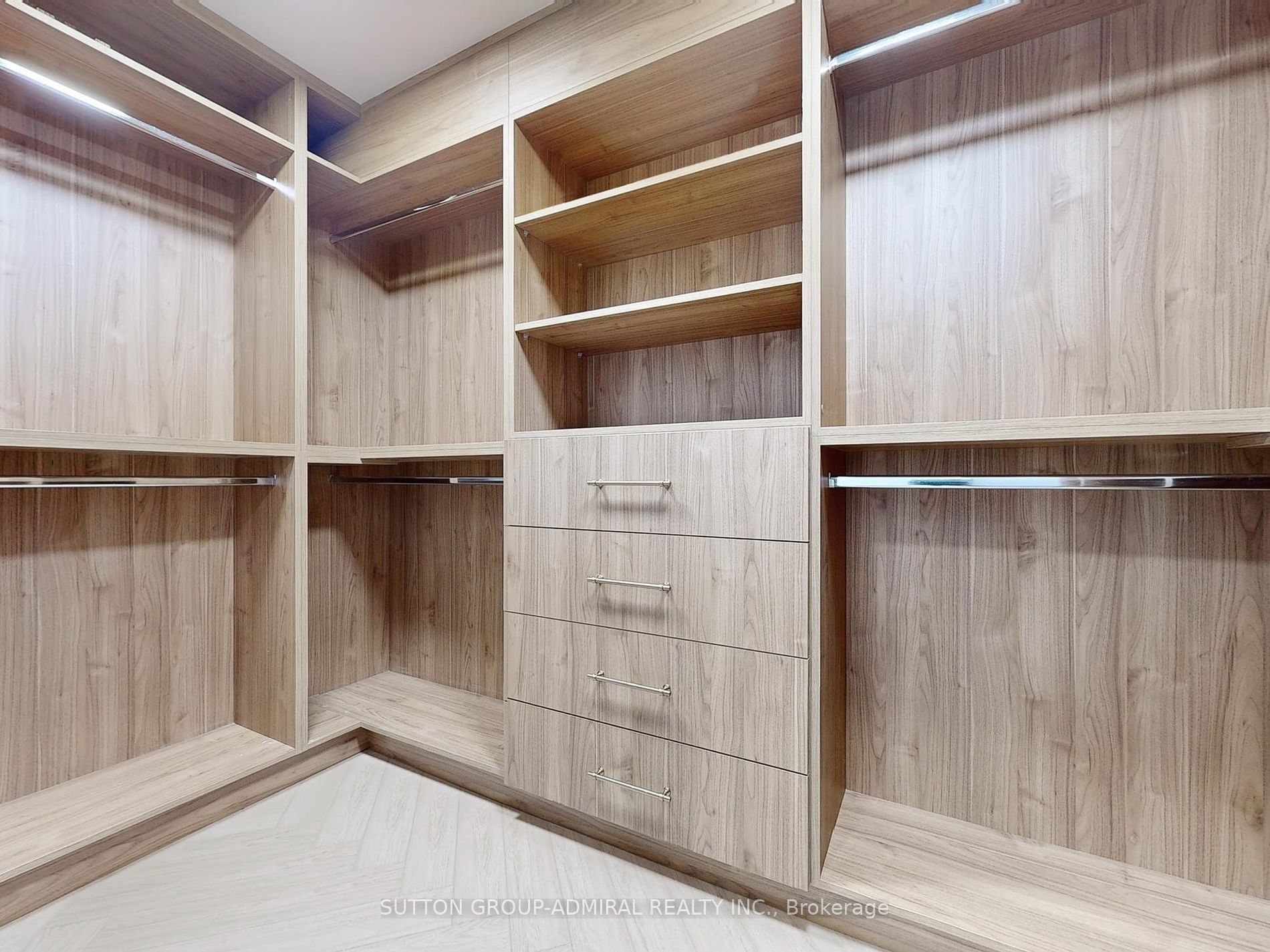 1 Clark Ave W, #1604