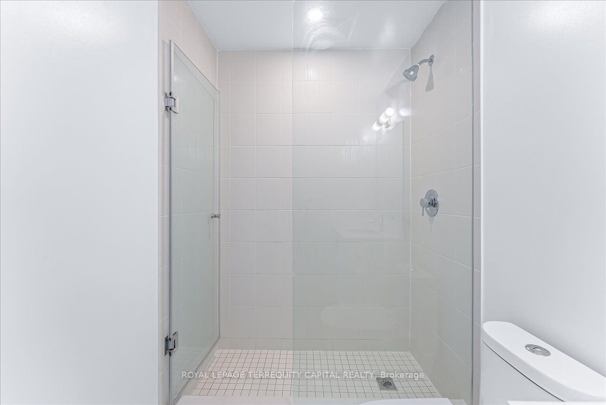 20 Gatineau Dr, #412E