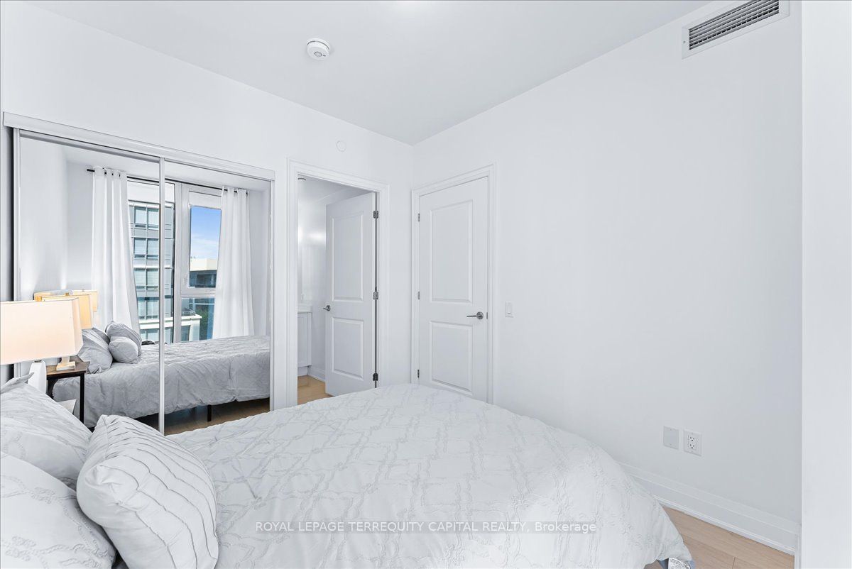 20 Gatineau Dr, #412E