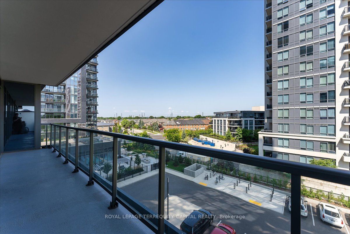 20 Gatineau Dr, #412E