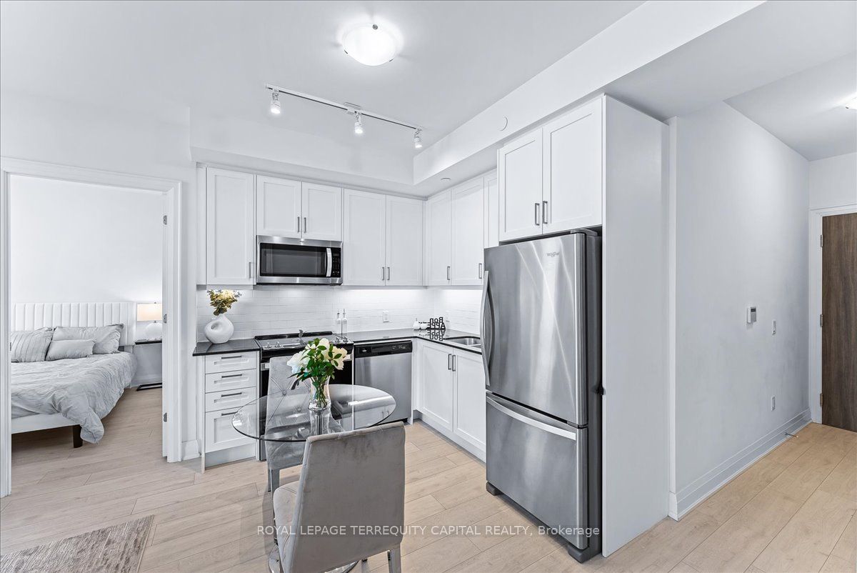 20 Gatineau Dr, #412E