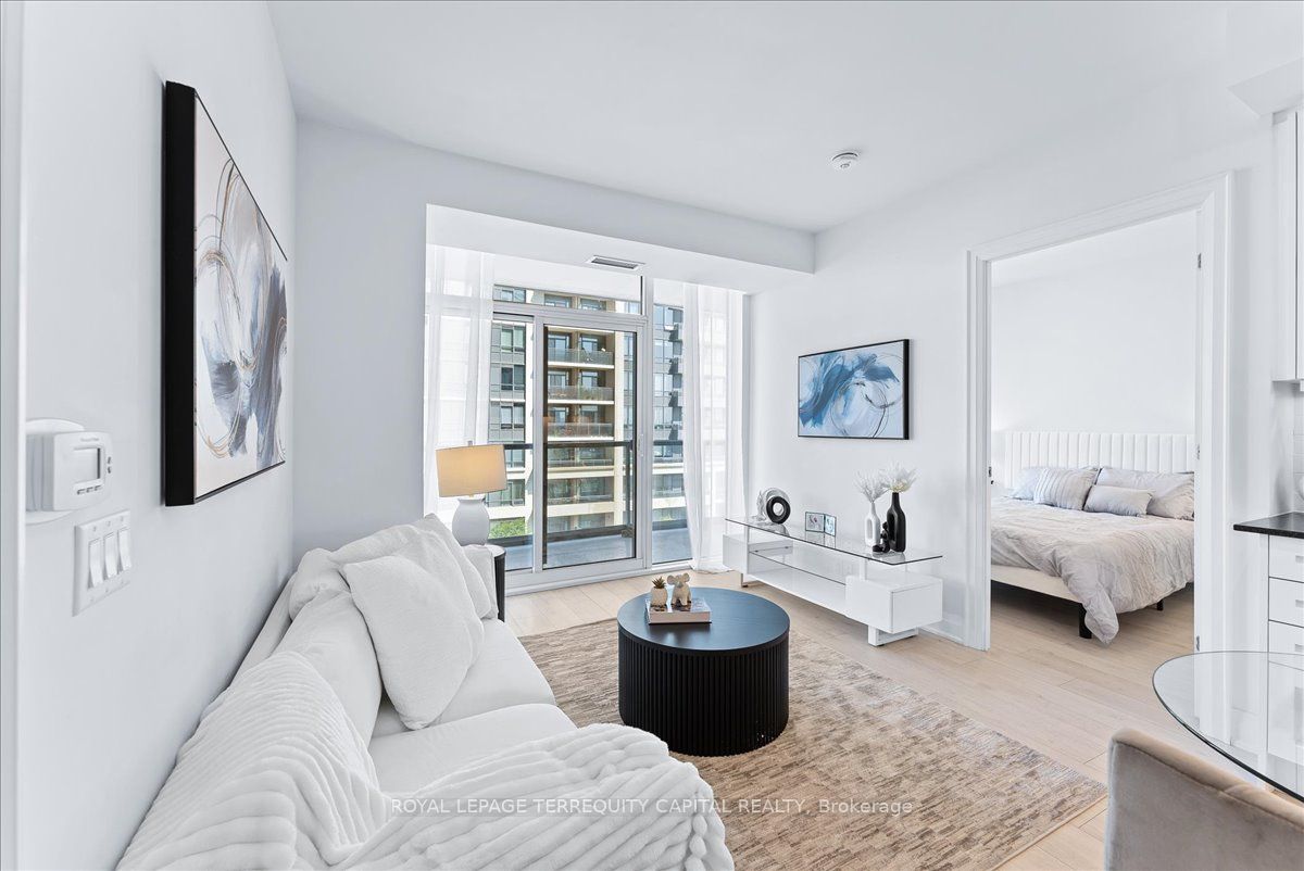 20 Gatineau Dr, #412E