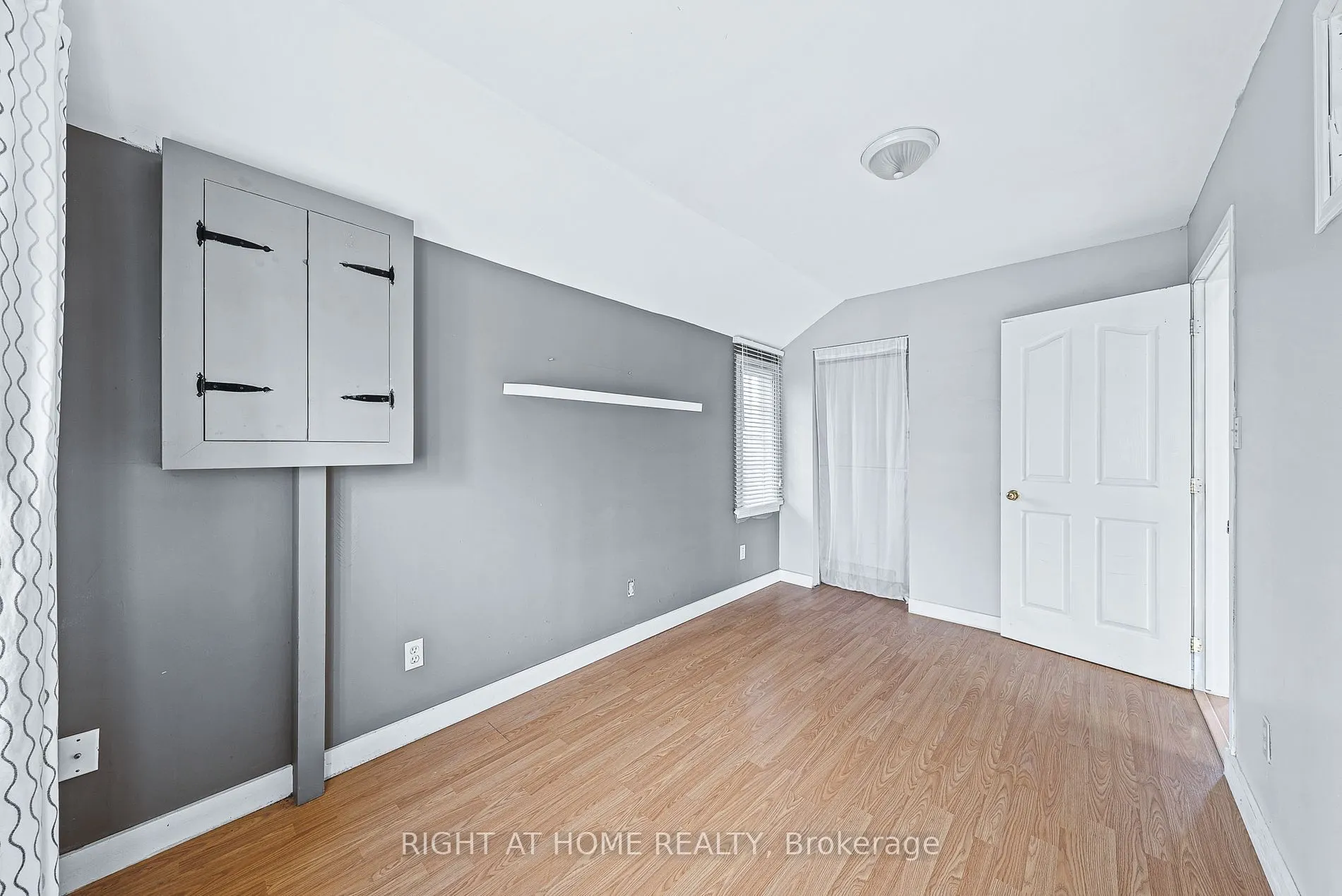 685 Reid St